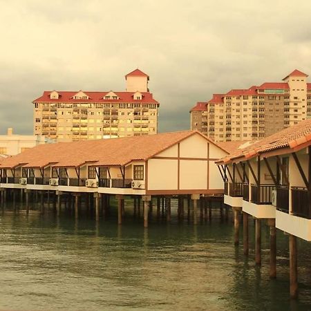 K. E. Private Water Chalet, Port Dickson Extérieur photo